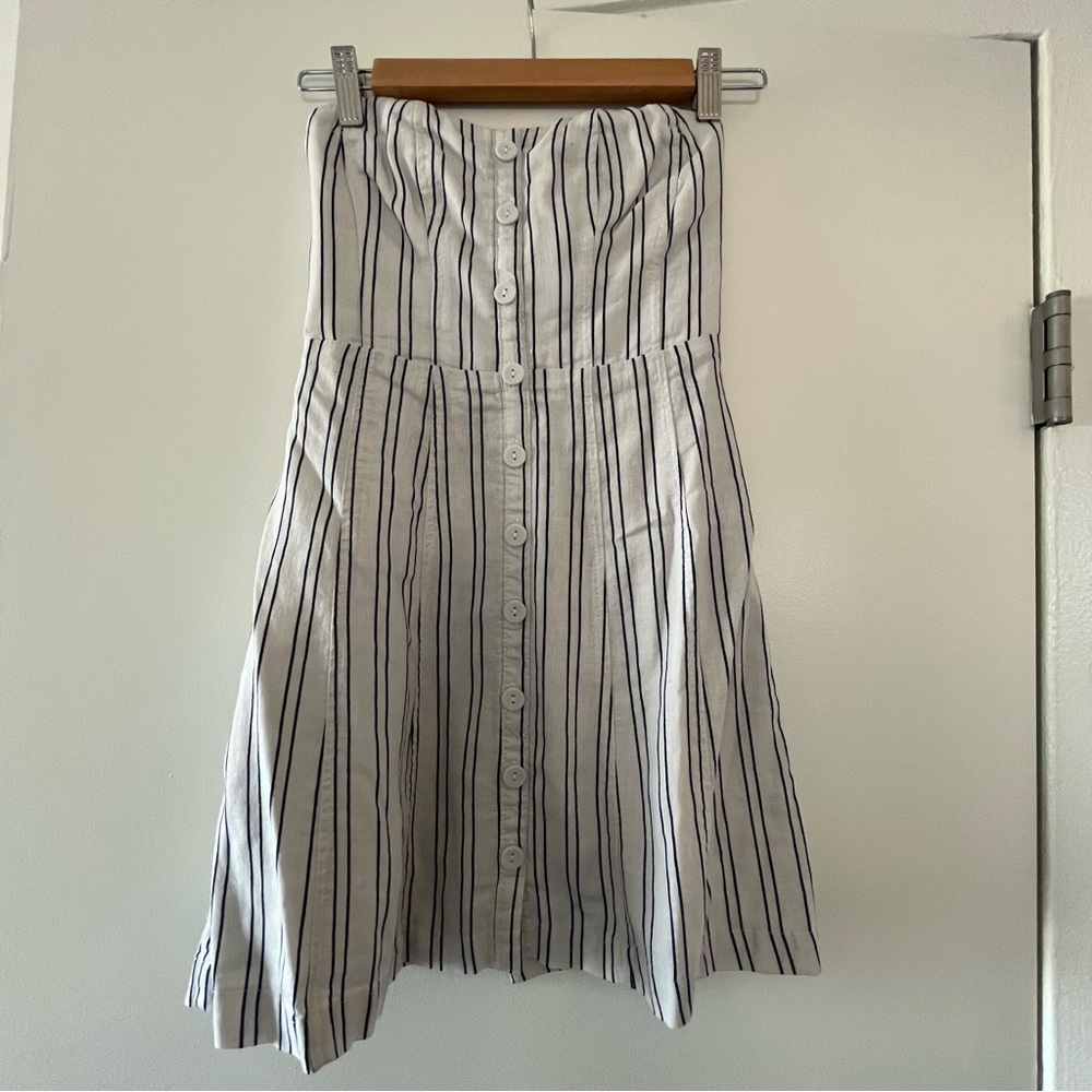 Stripped strapless dress